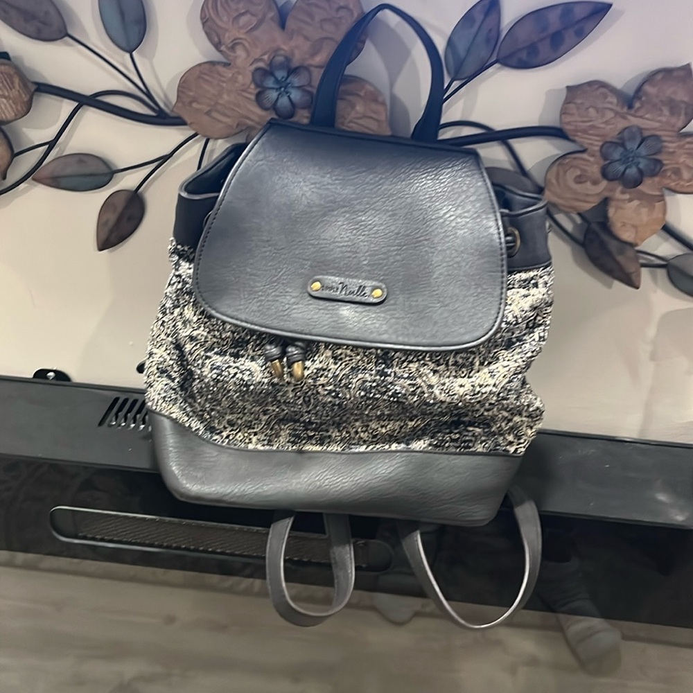Simply Noelle back pack , preloved gently used